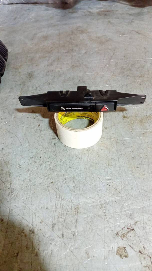 кнопка аварийной сигнализации Dodge Caravan 4 поколение (2000 - 2007), 05134628AA, 0101430543, 0437B - фото №1