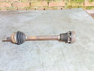 полуось передняя левая (приводной вал, ШРУС) Volkswagen Polo 4 поколение (2001 - 2005), 1.4 л., бензин, МКПП