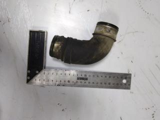 патрубок интеркулера Volkswagen Passat B6 (2005 - 2010), 2.0 л., дизель, 038131111B