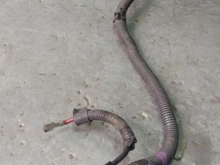 плюсовой провод аккумулятора Nissan Almera N16 2000, 1.8 л., бензин