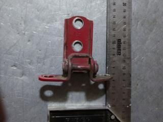 петля двери Toyota Yaris XP9 (2005 - 2009)