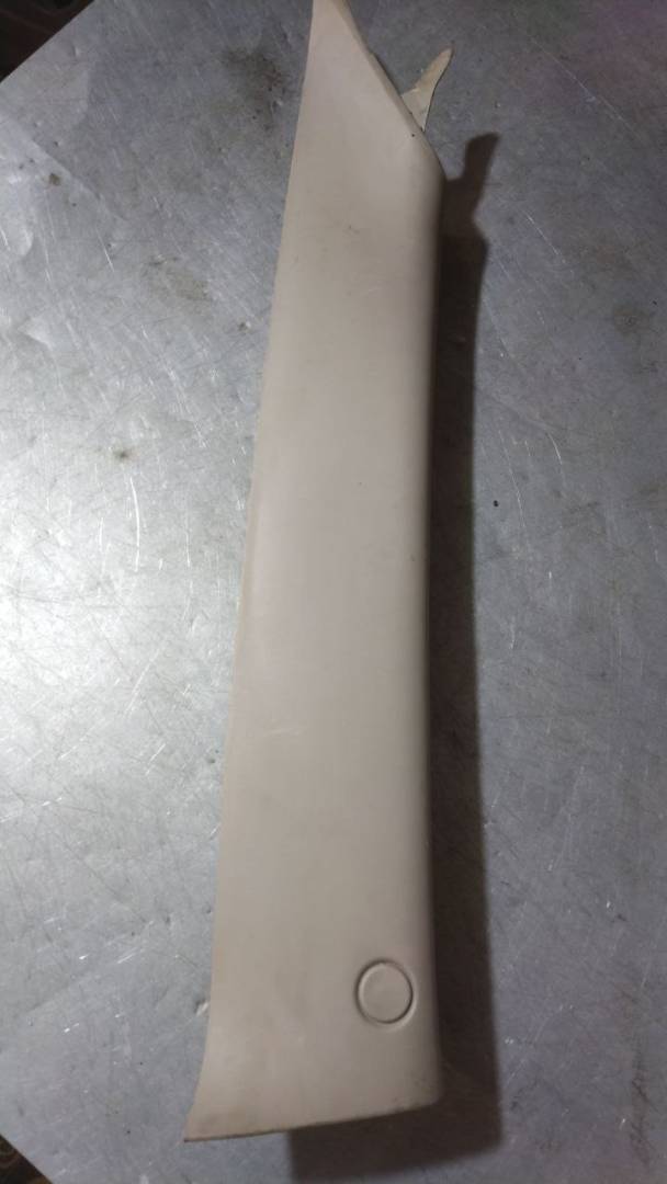 обшивка стойки Chrysler Pacifica 1 поколение (2003 - 2008) - фото №1