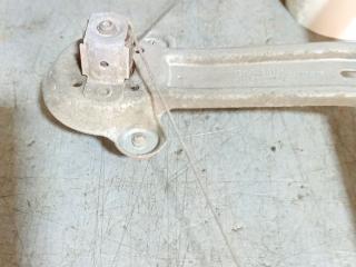 стеклоподъемник задний правый Opel Astra H (2004 - 2007), 13100421RH