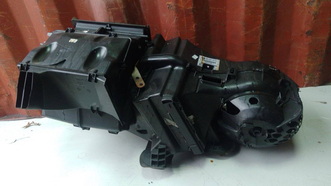 корпус отопителя (печки) Dodge Caravan 4 поколение (2000 - 2007), 2.8 л., дизель, P05005113AF - фото №1