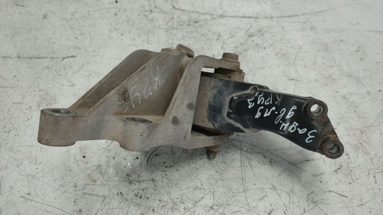 подушка крепления двигателя Chevrolet Cruze 1 поколение 2010, 1.8 л., бензин, МКПП, 13248667 - фото №1