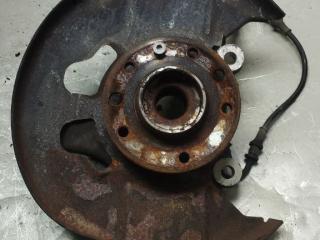 кулак поворотный правый Saab 9-3 2 поколение 2005