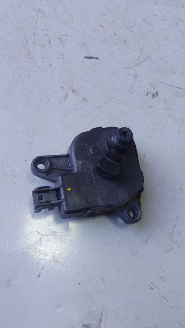 моторчик заслонки печки Dodge Caravan 4 поколение (2000 - 2007), 04885465AA - фото №1