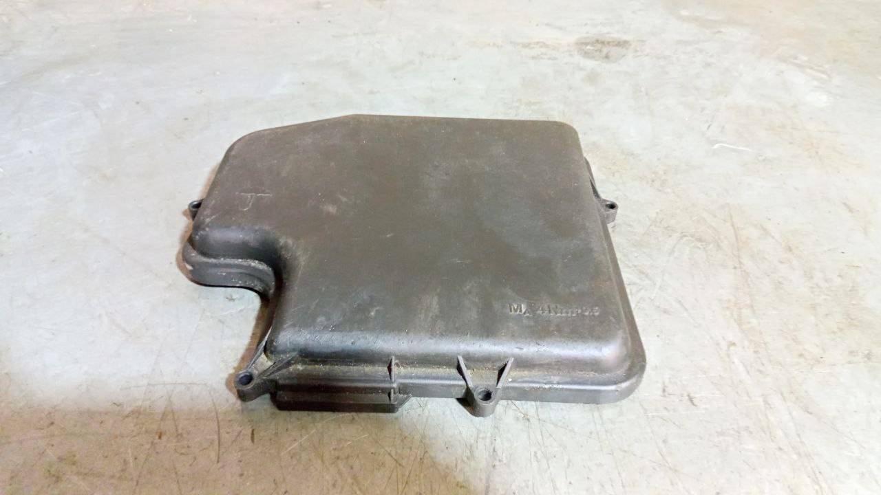 крышка блока управления двигателя Volkswagen Passat B5 (1996 - 2001), 1.6 л., бензин, 8D1907613A - фото №1