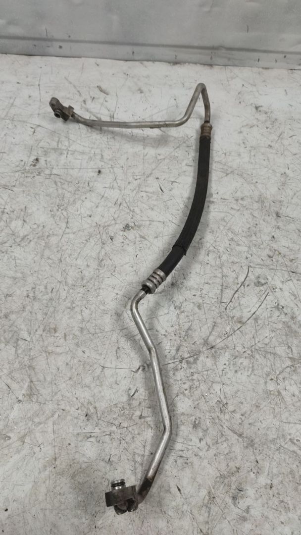 трубка кондиционера Cadillac CTS 1 поколение (2002 - 2007), 2.8 л., бензин, АКПП, задний привод - фото №1