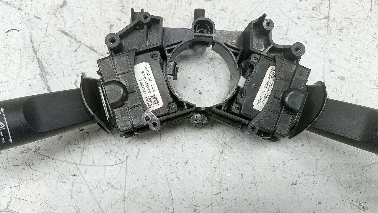 переключатель подрулевой (стрекоза) Chevrolet Cruze 1 поколение 2010, 1.8 л., бензин, МКПП - фото №1