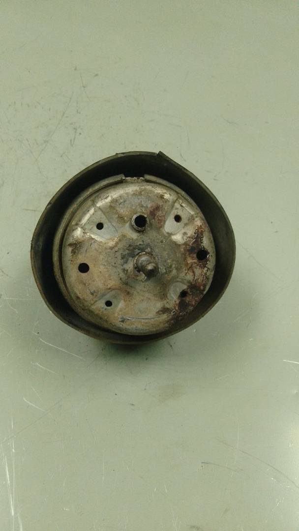 подушка крепления двигателя Volkswagen Passat B5 2001, 1.6 л., бензин, 8D0199379M, 8D0199379N - фото №1