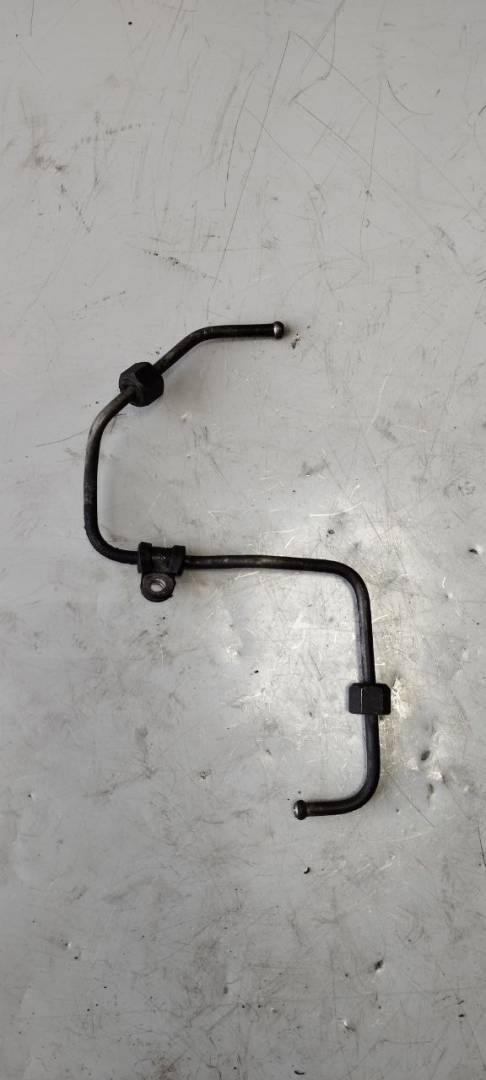 трубка топливная Dodge Caravan 4 поколение (2000 - 2007), 2.8 л., дизель - фото №1