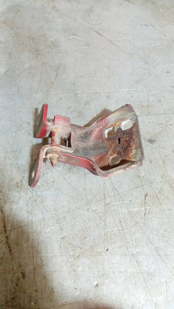 петля двери Dodge Caravan 4 поколение (2000 - 2007) - фото №1