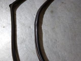 уплотнитель двери Mitsubishi Lancer 9 поколение (2003 - 2010)