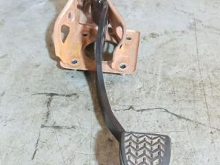 педаль сцепления Toyota Corolla Verso 1 поколение [рестайлинг] (2004 - 2007), МКПП