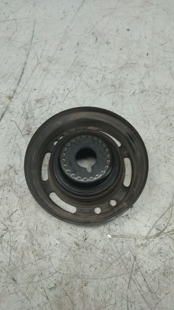 шкив коленвала Chevrolet Cruze 1 поколение 2010, 1.8 л., бензин, МКПП - фото №1