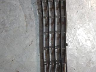 заглушка (решетка) в бампер Volkswagen Golf Plus 1 поколение (2005 - 2009), VW0707201