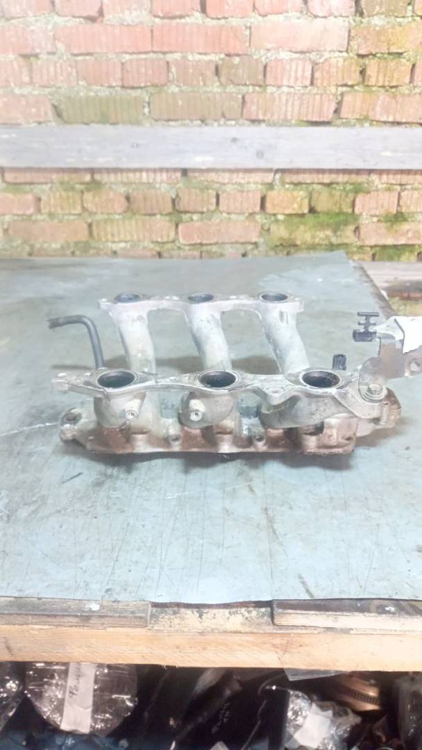 коллектор впускной Dodge Caravan 3 поколение (1995 - 2000), 3.0 л., бензин - фото №1