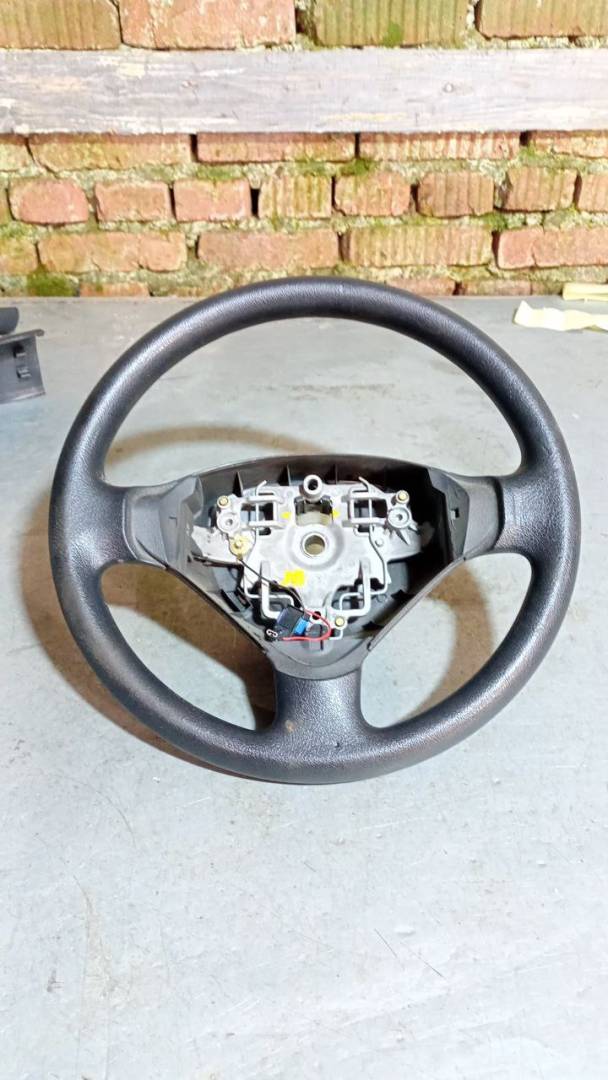 руль Peugeot 207 1 поколение (2006 - 2009) - фото №1