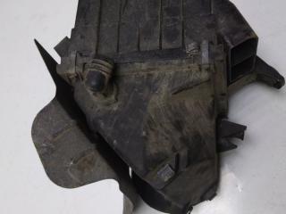 корпус воздушного фильтра Volkswagen Passat B5 1999, 1.6 л., бензин, 06B133837A