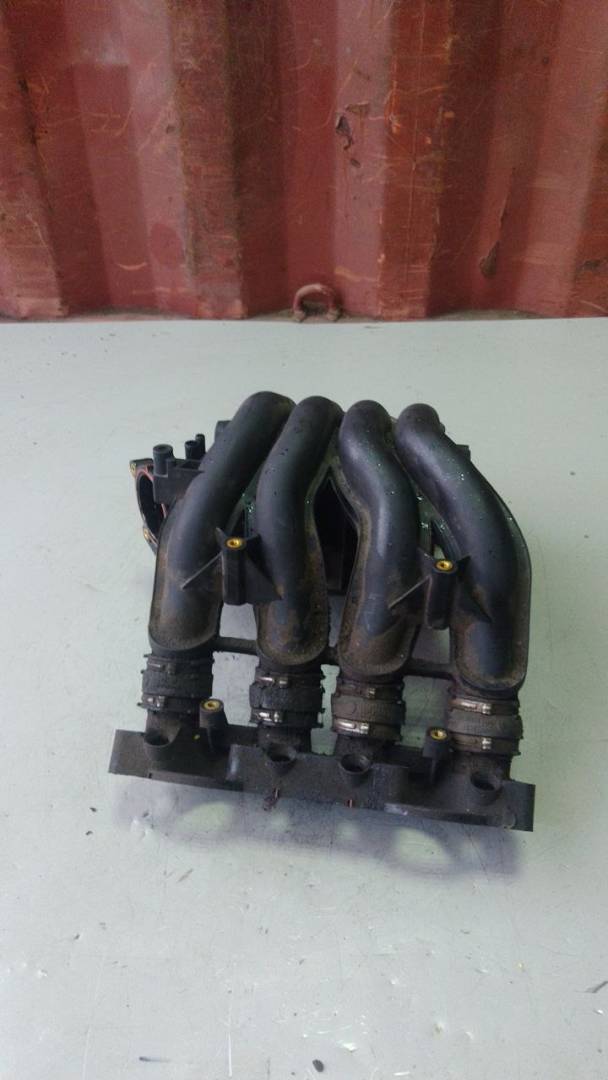 коллектор впускной Volkswagen Passat B5 1999, 1.6 л., бензин, 06B133210AD, 2900305879 - фото №1