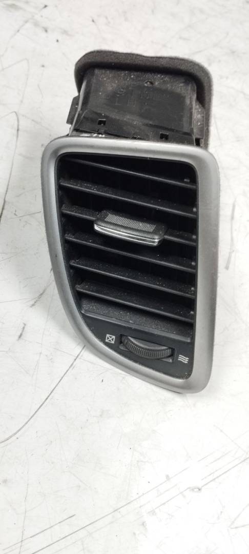 дефлектор обдува салона Nissan Teana J32 (2008 - 2014), 2.5 л., бензин, 68761JN00B - фото №1