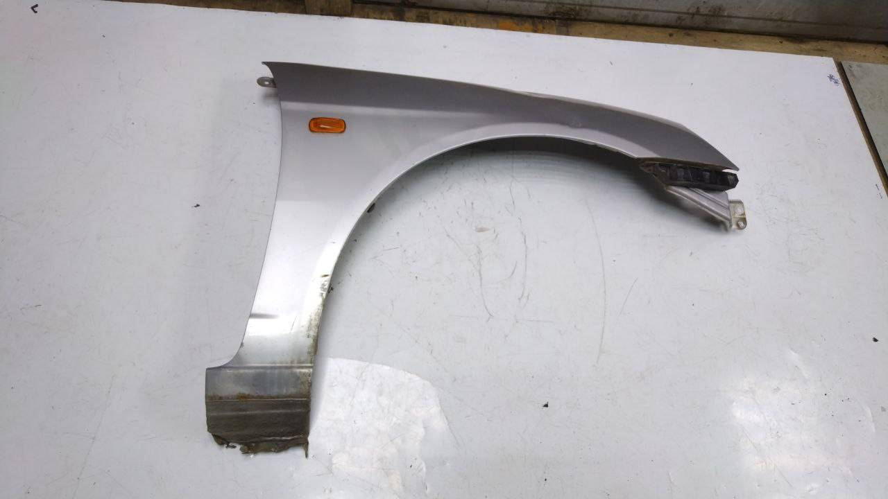 крыло переднее правое Honda Civic 7 поколение 2001, седан - фото №1