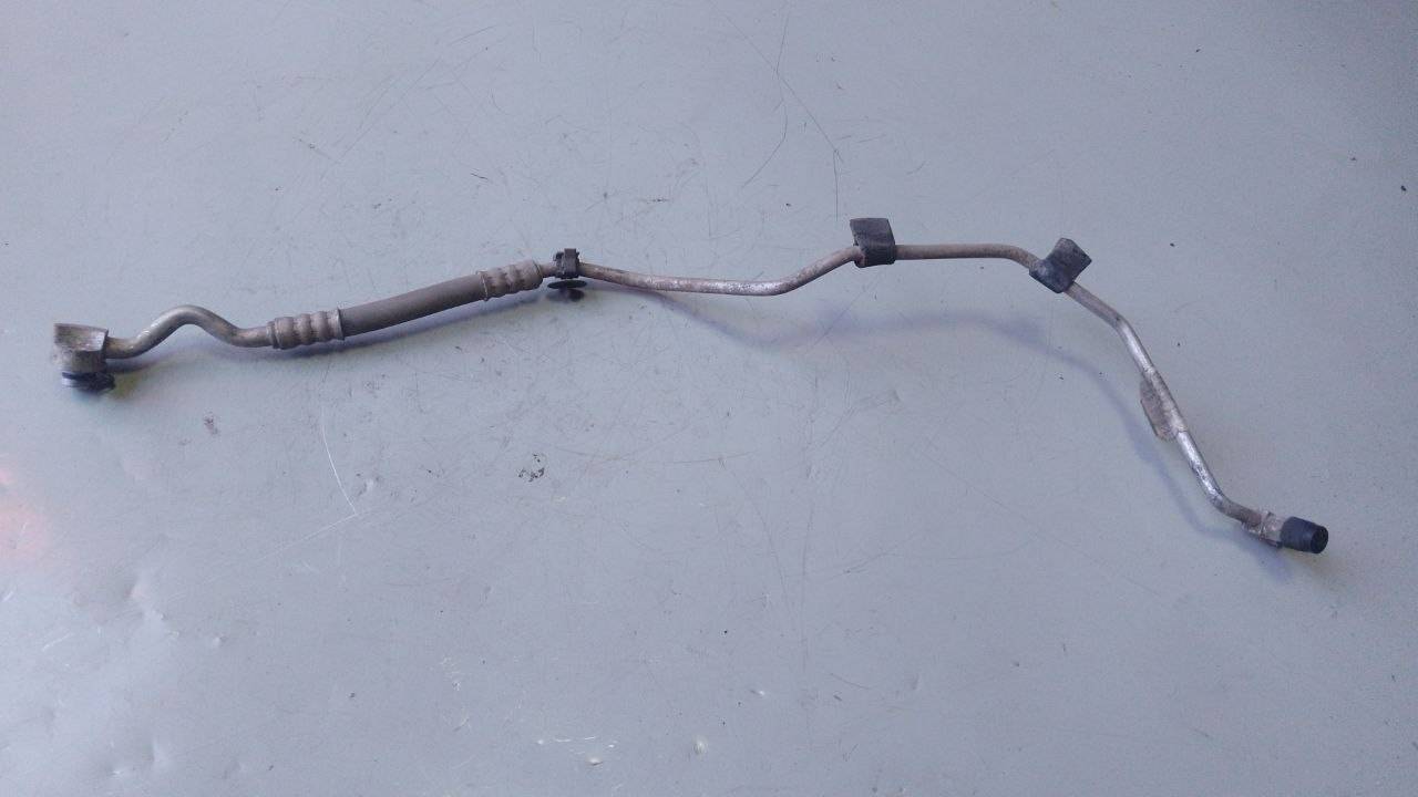 трубка кондиционера Dodge Caravan 4 поколение 2001 - фото №1