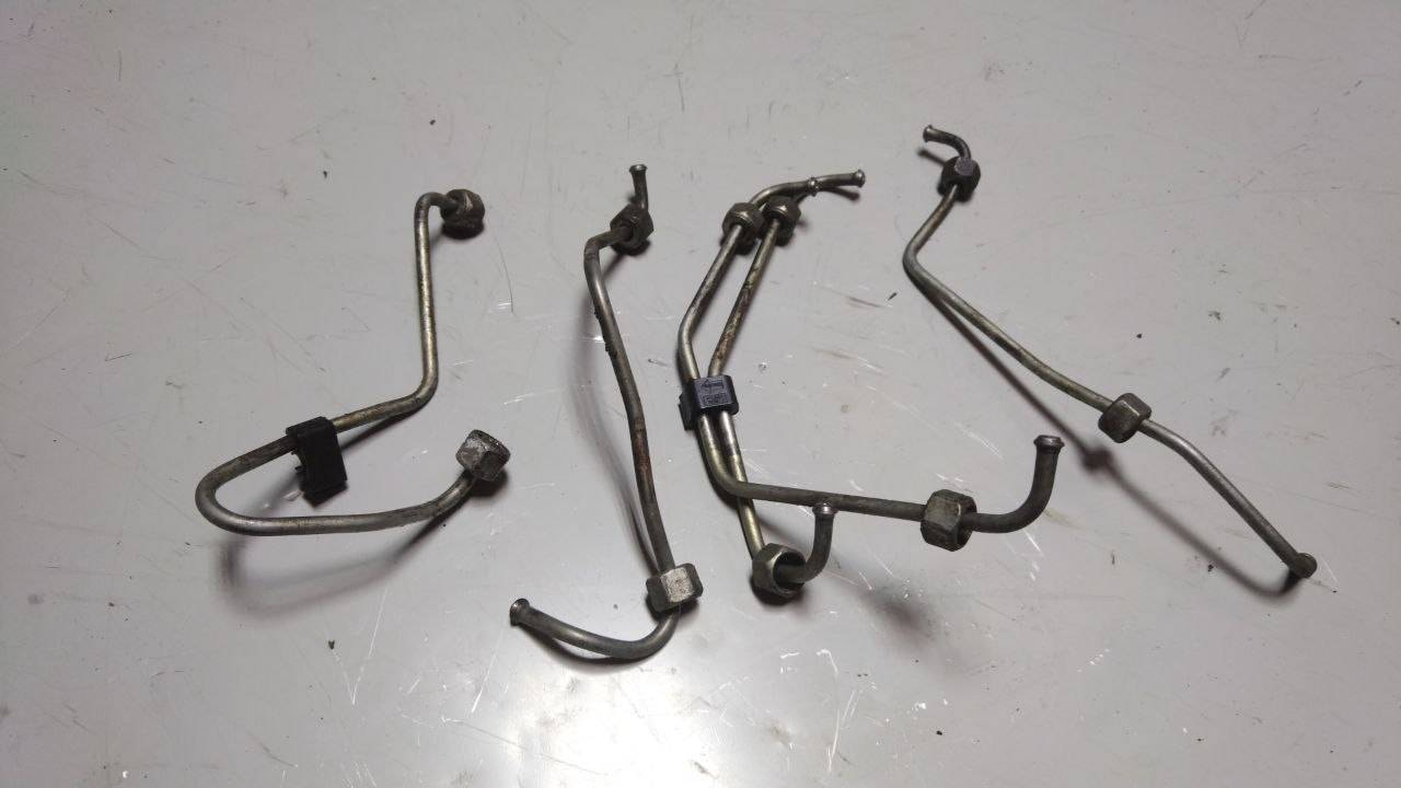 трубка топливная Dodge Caravan 4 поколение (2000 - 2007), 2.8 л., дизель - фото №1