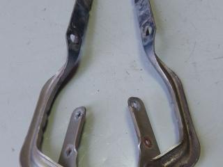 петля капота Chrysler Pacifica 1 поколение (2003 - 2008)