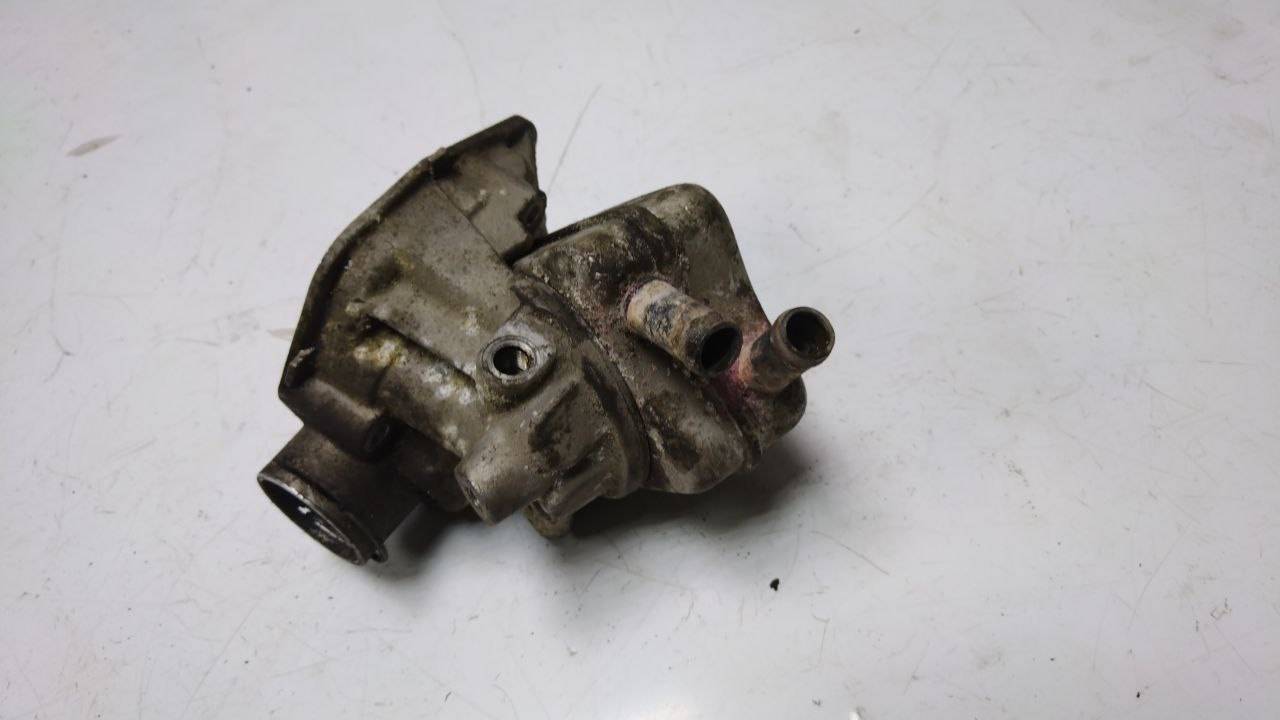 корпус масляного фильтра Skoda Octavia 1 поколение (A4) 1998, 1.6 л., бензин, 06A115417 - фото №1