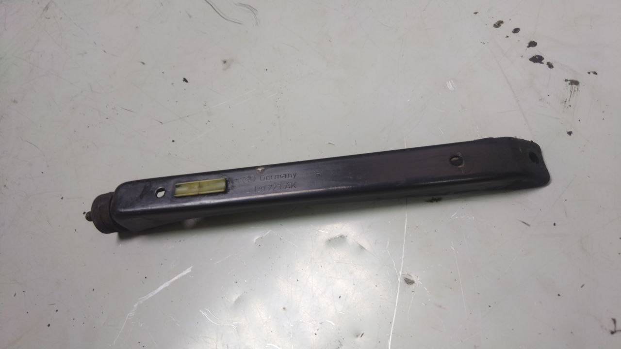 кронштейн двигателя Volkswagen Passat B5 (1996 - 2001), 1.6 л., бензин, 06B129723AK - фото №1