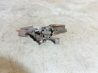 замок капота Toyota Corolla Verso 1 поколение [рестайлинг] (2004 - 2007)