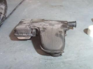 корпус воздушного фильтра Toyota Aygo 1 поколение (2005 - 2008), 1.0 л., бензин