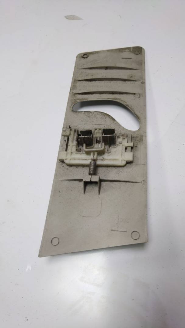 обшивка стойки центральной левой Ford Focus 2 поколение (2004 - 2008), 4M51A24583AMW - фото №1