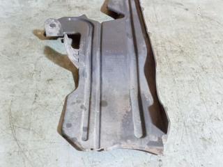 диффузор вентилятора Toyota Corolla Verso 1 поколение [рестайлинг] (2004 - 2007), 2.2 л., дизель, 532850F020