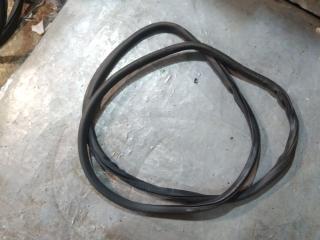 уплотнитель двери Volkswagen Golf Plus 1 поколение (2005 - 2009), 5M0867911B