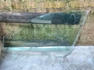 стекло двери передней левой Saab 9-3 2 поколение (2002 - 2007)