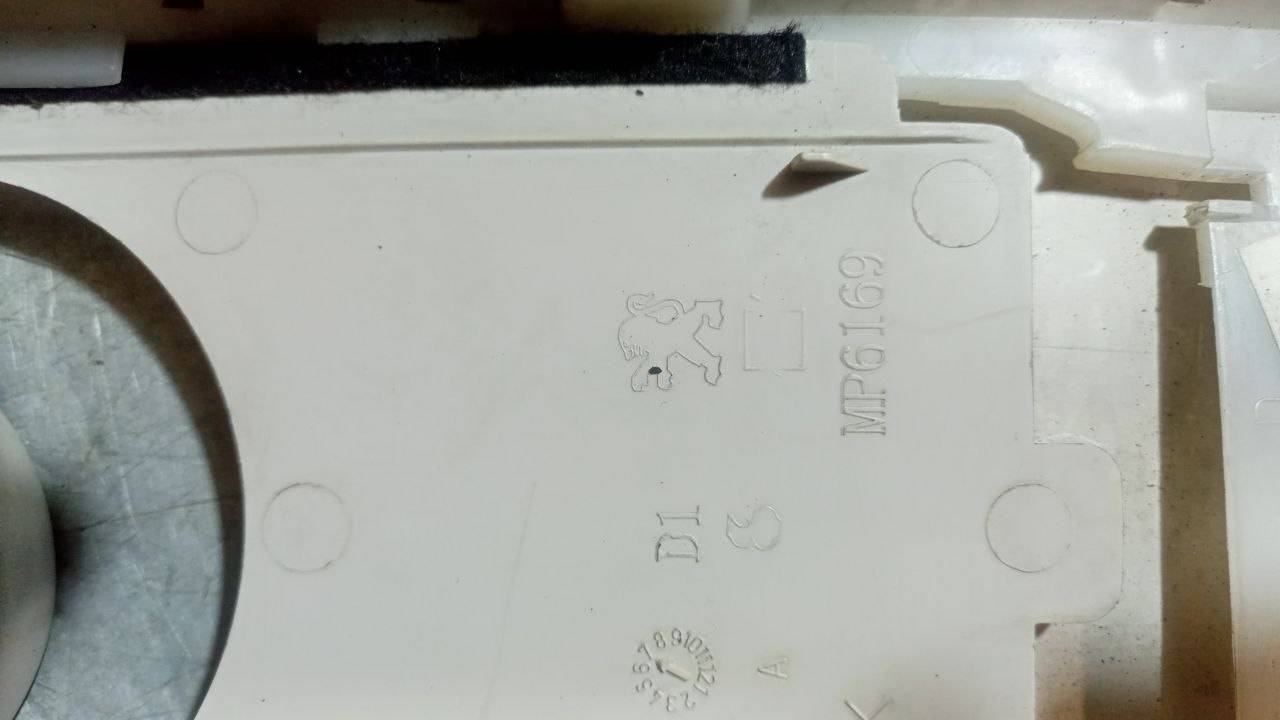 обшивка центральной стойки Peugeot 207 1 поколение (2006 - 2009), MP6169 - фото №1