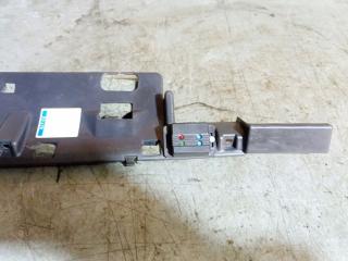 пластик Toyota Corolla Verso 1 поколение [рестайлинг] (2004 - 2007), 556060F010