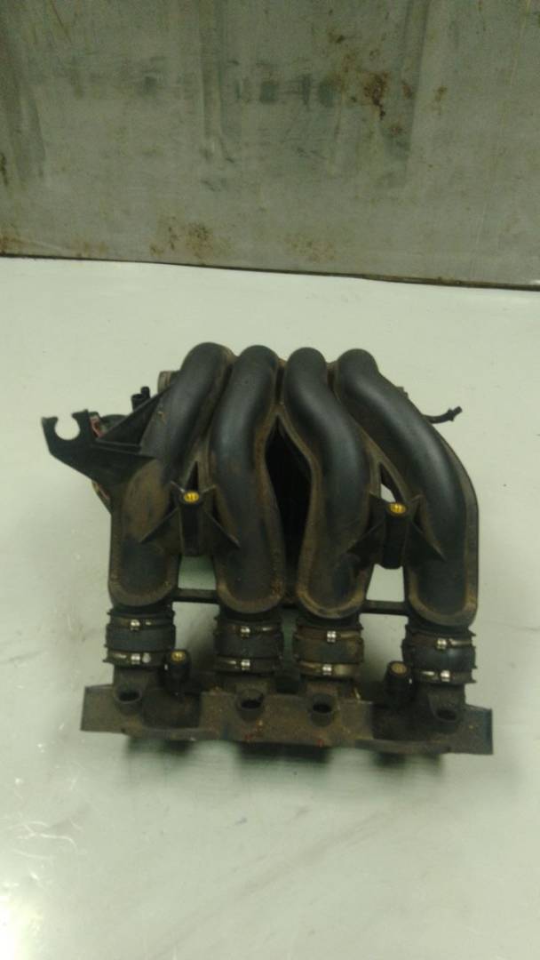 коллектор впускной Volkswagen Passat B5 (1996 - 2001), 1.6 л., бензин, 06B133200, 06B133210S - фото №1