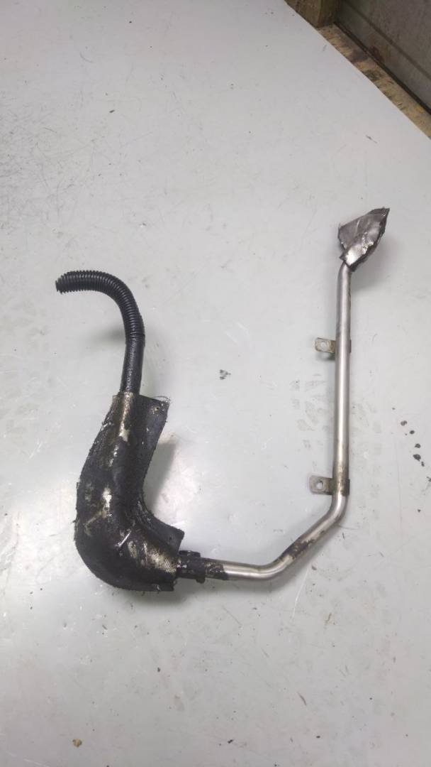 трубка системы рециркуляции EGR Volkswagen Passat B5 (1996 - 2001), 1.6 л., бензин, 06B133817K - фото №1