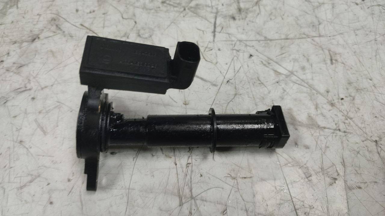 датчик уровня масла Mercedes-Benz M-Класс W163 2000, 2.2 л., дизель, A0041535228, 0041535228 - фото №1