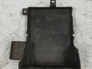 крышка аккумулятора Mitsubishi Lancer 10 поколение 2010, 1.8 л., бензин, МКПП, 8201A00