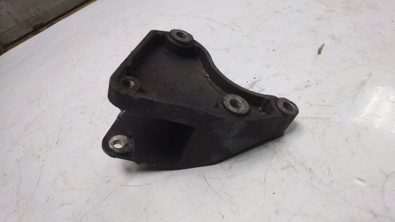 кронштейн двигателя Saab 9-3 2 поколение 2005, 1.9 л., дизель, МКПП, 13112030 - фото №1