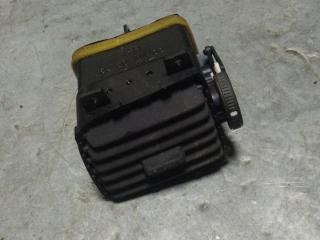 дефлектор обдува салона Nissan Almera N16 (2000 - 2003)