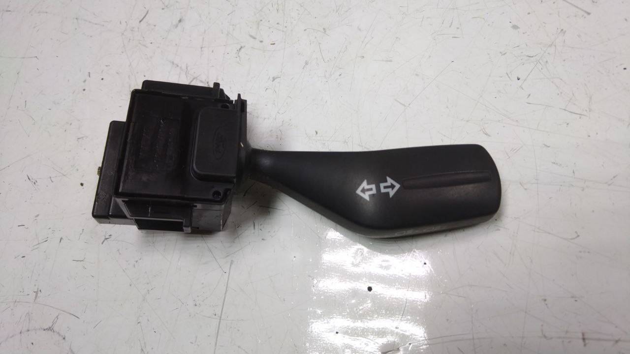 переключатель поворотов Ford Focus 2 поколение (2004 - 2008), 4M5T13335BD, 4M5T-13335-BD, 17D940A - фото №1