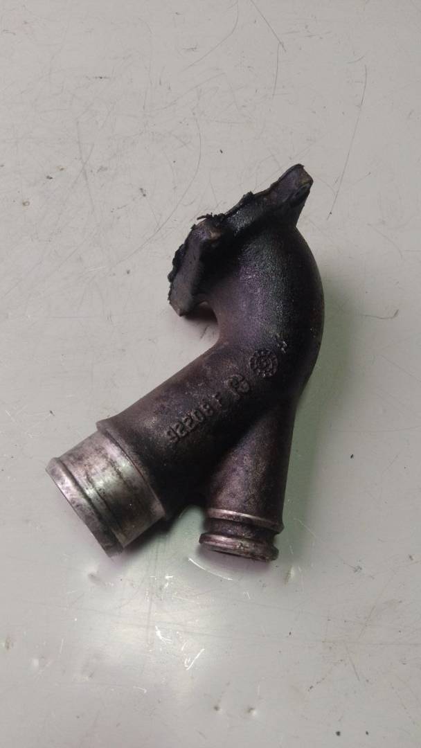 трубка системы рециркуляции EGR Chrysler Voyager 4 поколение (2001 - 2004), 2.5 л., дизель, 92208F - фото №1