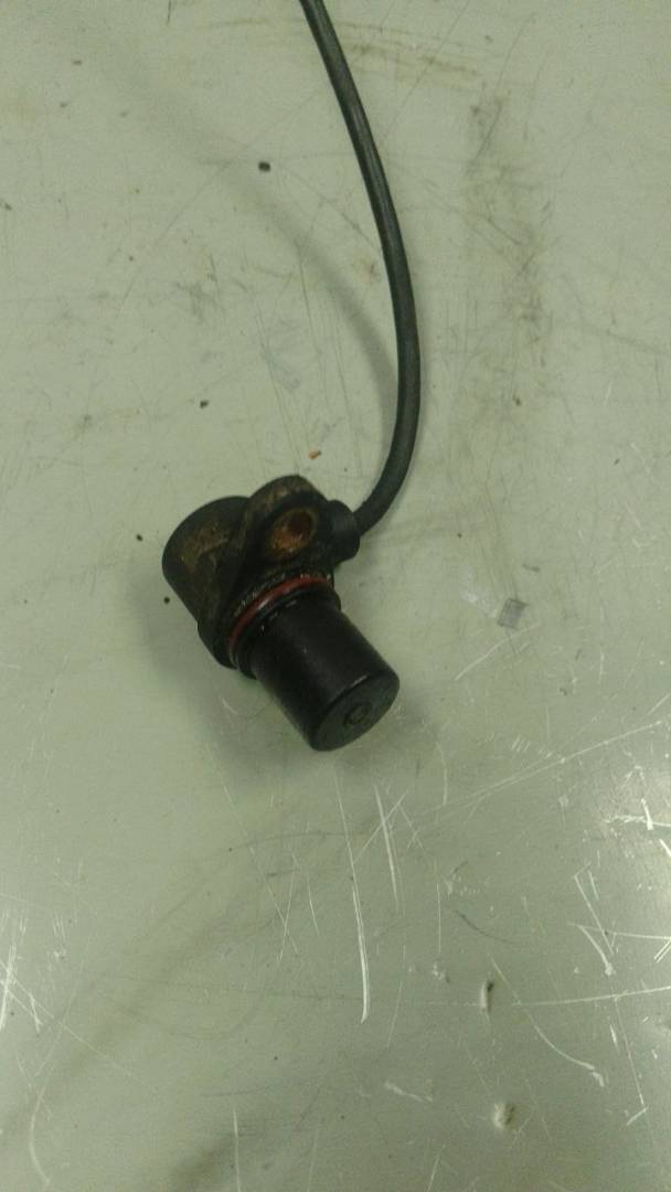 датчик коленвала Volkswagen Golf 4 поколение 2000, 1.6 л., бензин, 0261210 - фото №1