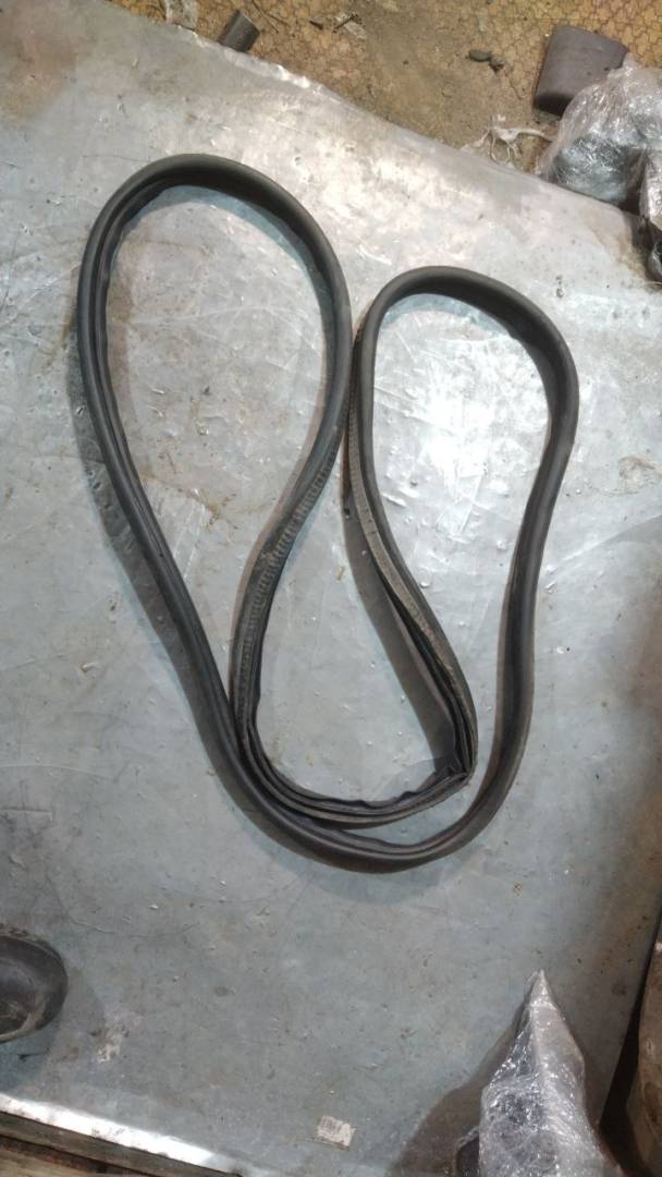 уплотнитель двери Peugeot 307 1 поколение (2001 - 2005), K1211242, 9634451780 - фото №1